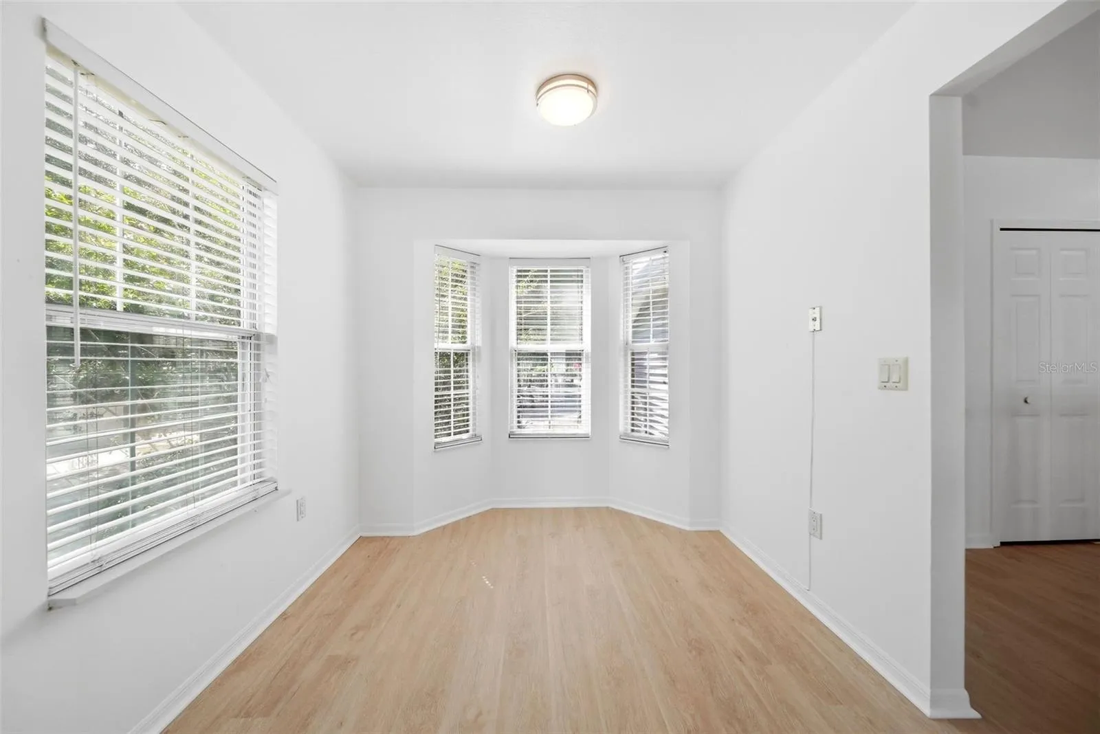 Breakfast nook or open dining area