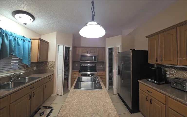 Kitchen 2 pantries