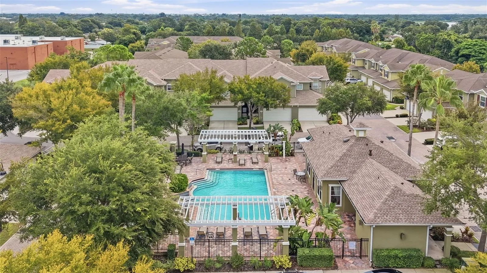 Clubhouse, Pool, Gym, Restrooms