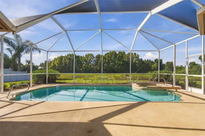 Your screened lanai's has recently had installed a new surrounding screen.