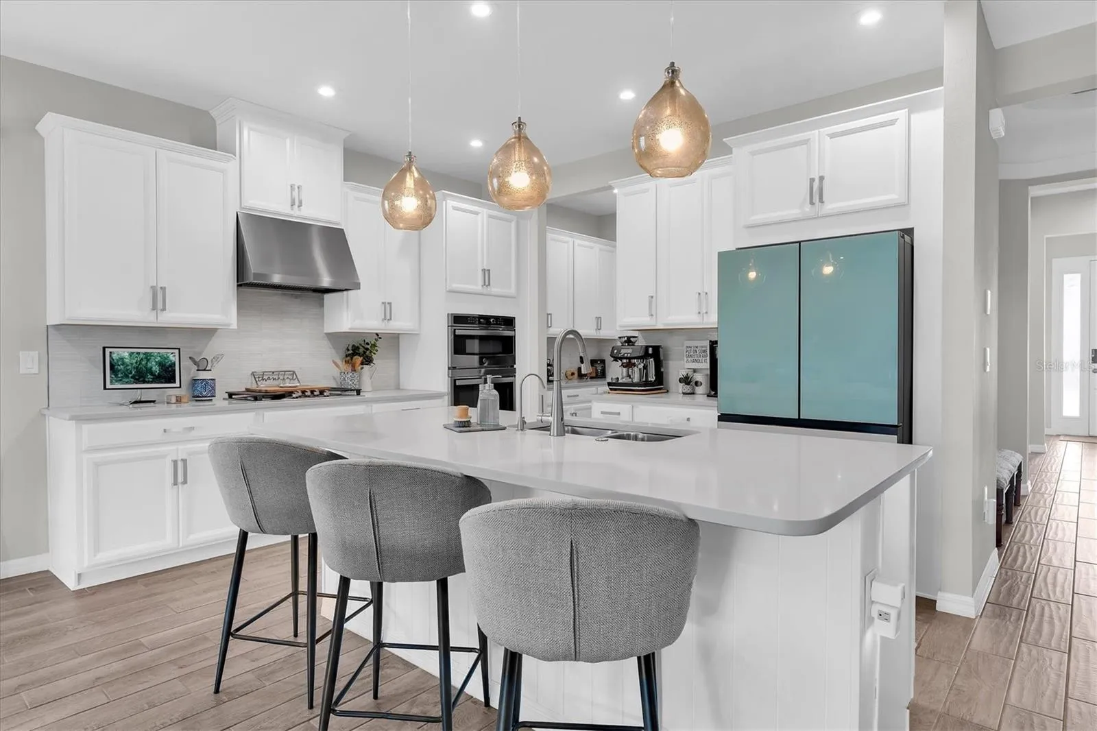 GOURMET KITCHEN