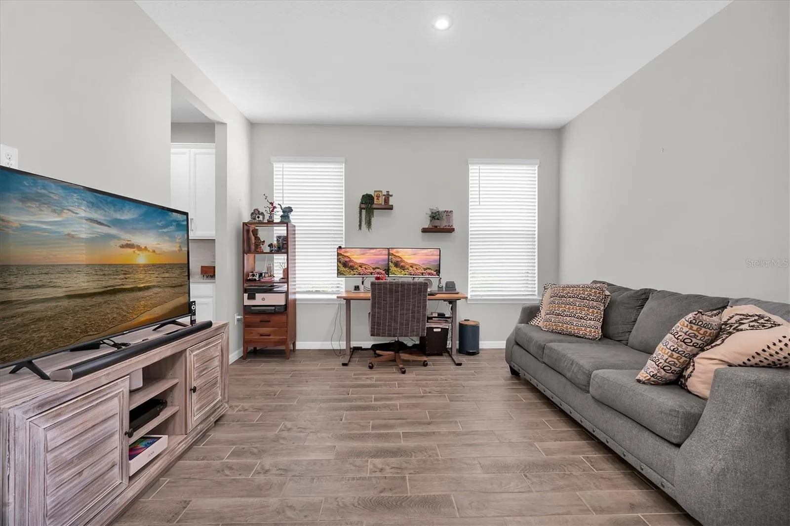 FORMAL DINING ROOM COULD ALSO SERVE AS OFFICE OR DEN