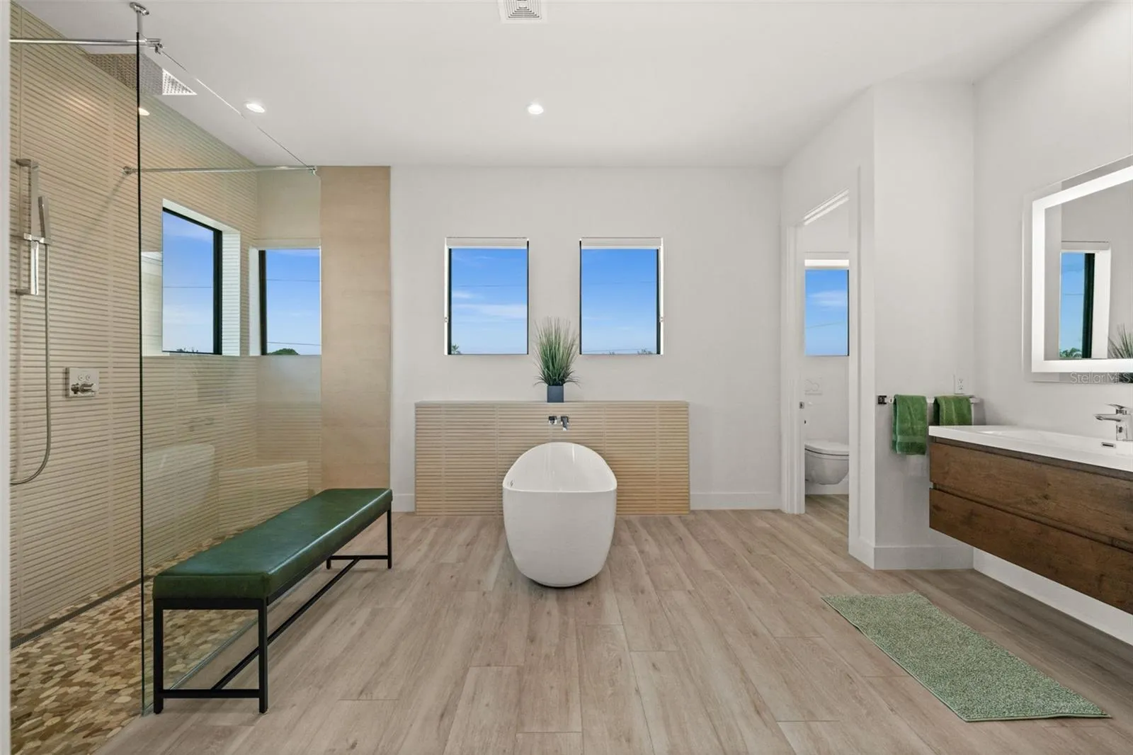 2nd Primary Bath