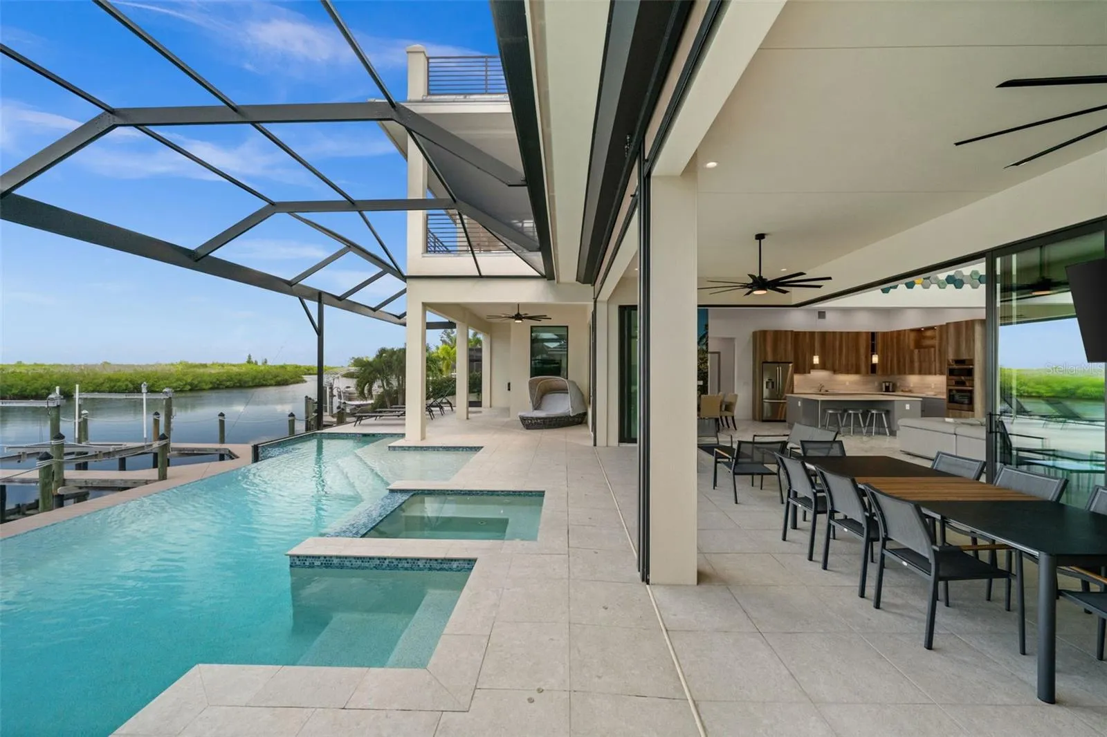 Spa and pool