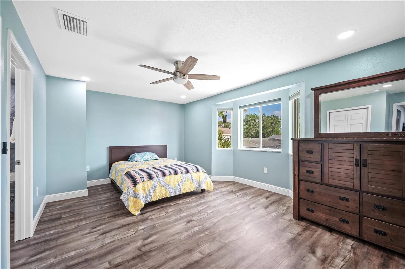 2nd Floor En suite Master Bedroom 2