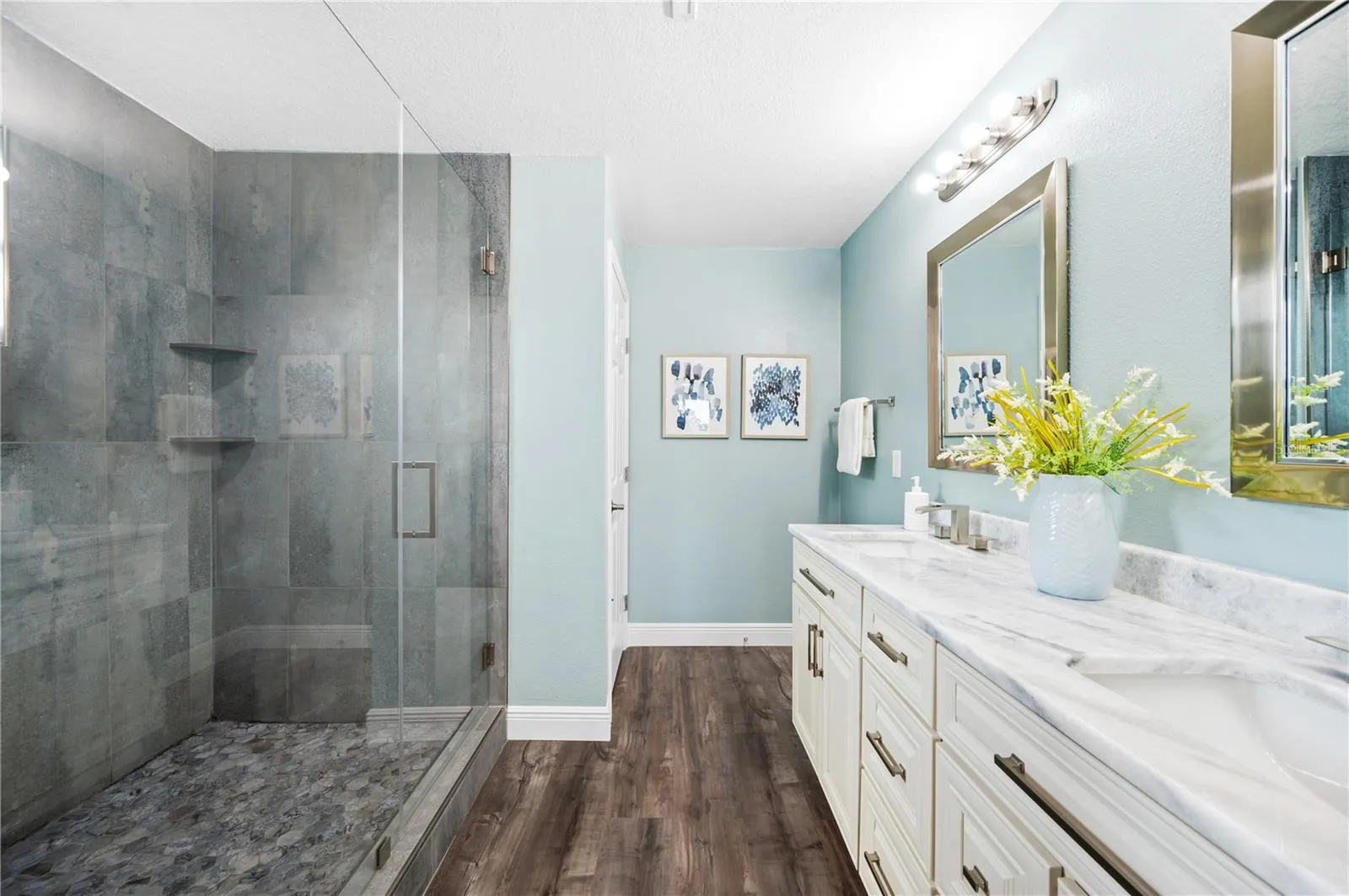 En suite Bathroom 2nd Floor A