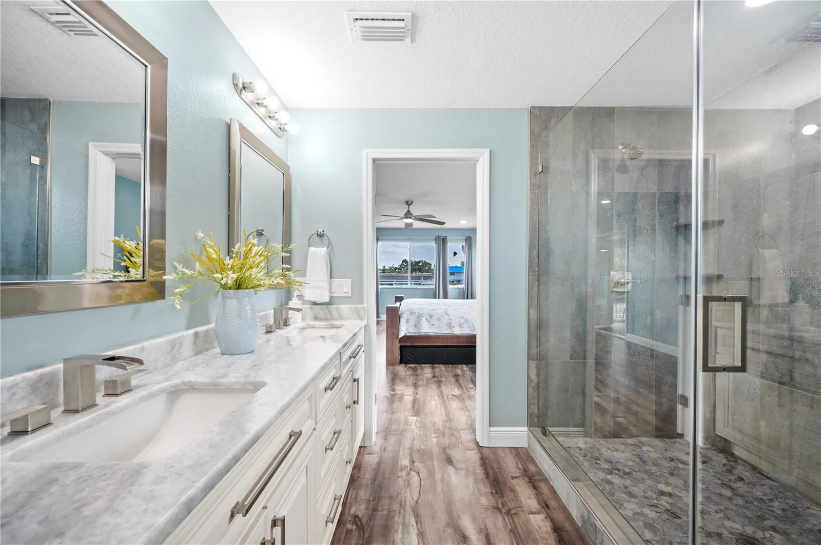 En suite Bathroom 2nd Floor