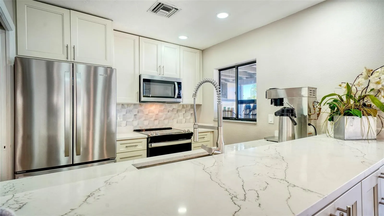 kitchen in club room