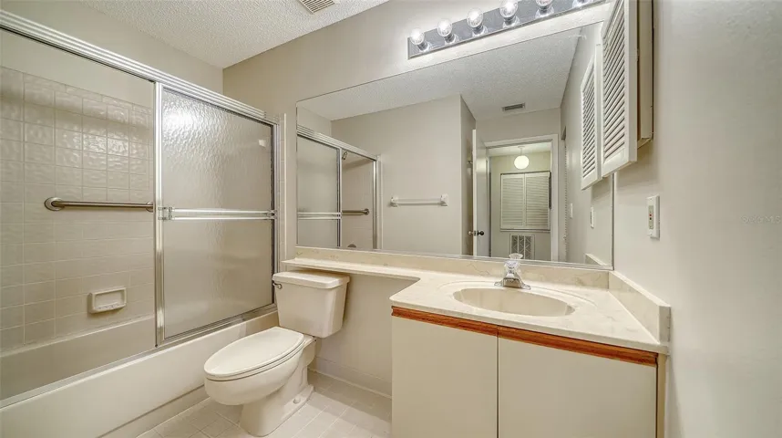 bathroom 2 with tub/shower combination