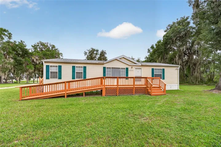 House 4 Exterior