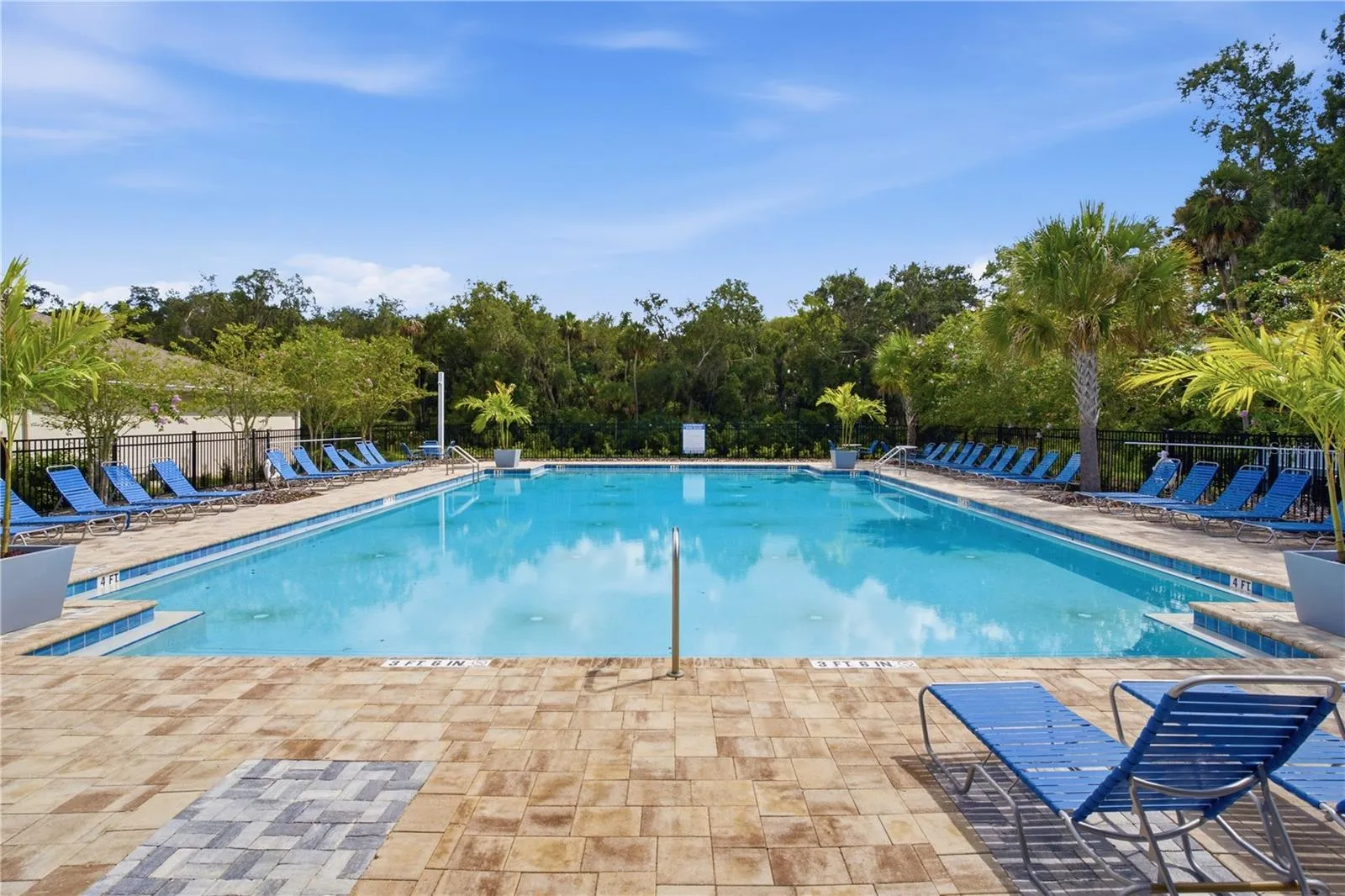 Community pool area to cool off in!
