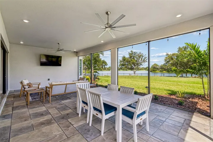 Living Room &amp; Dining Area with Lakeview