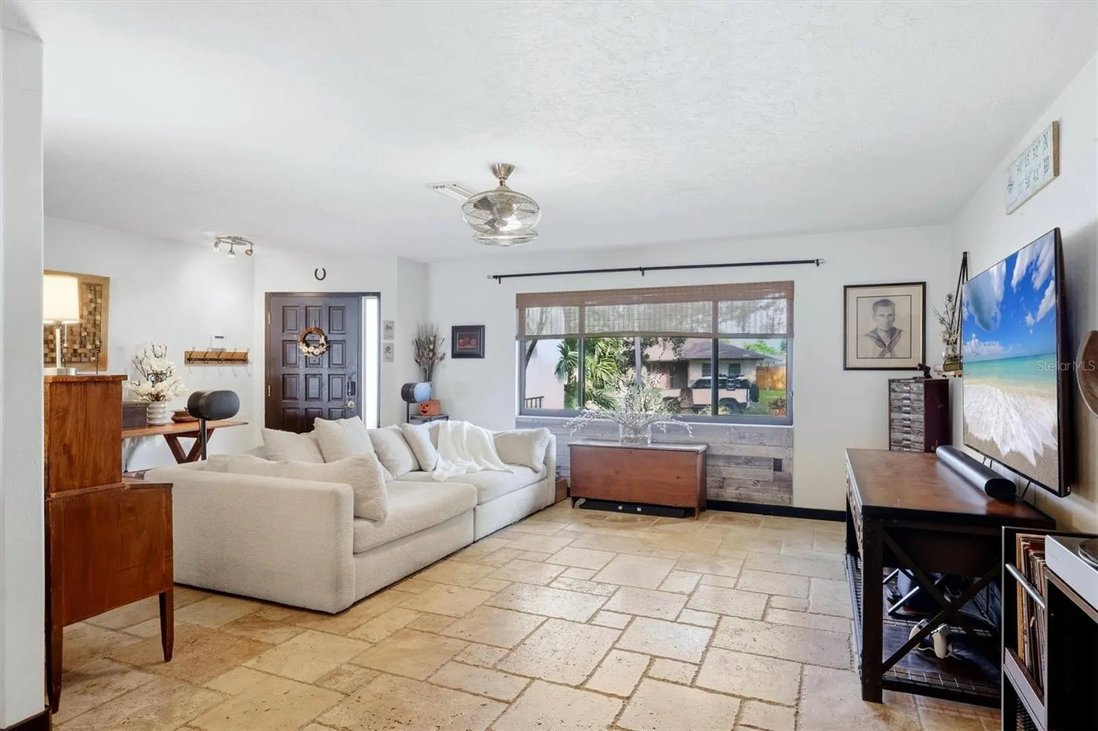 Living Room / Travertine Floors