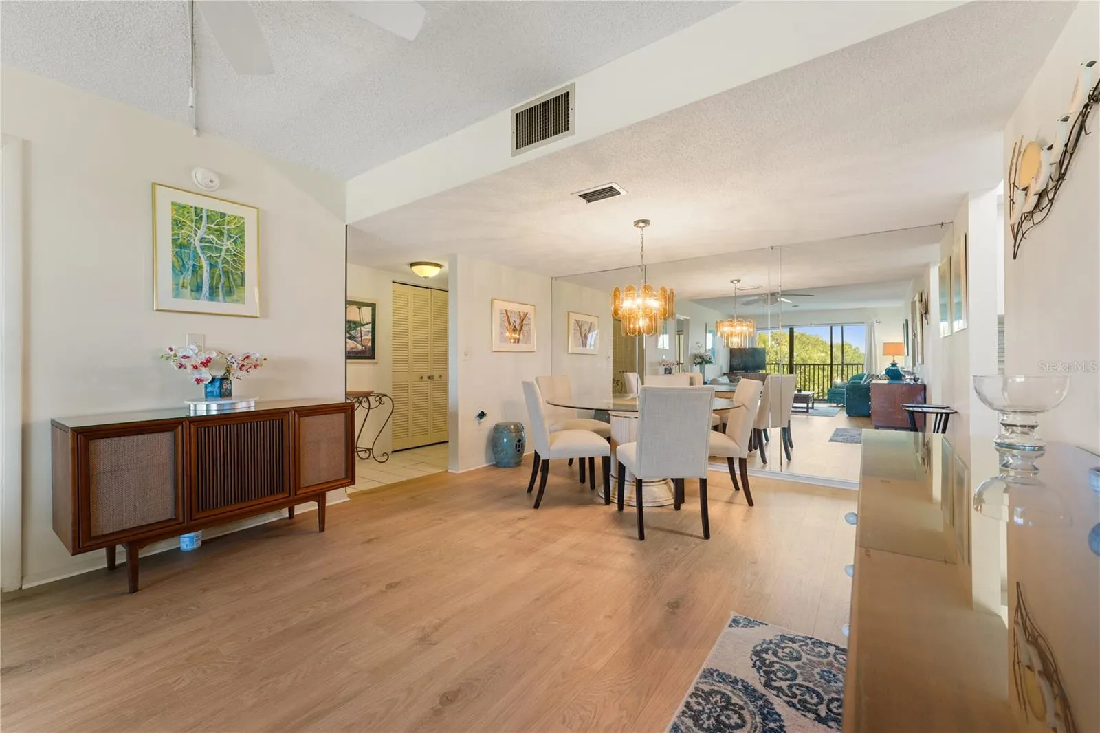 Kitchen/living area