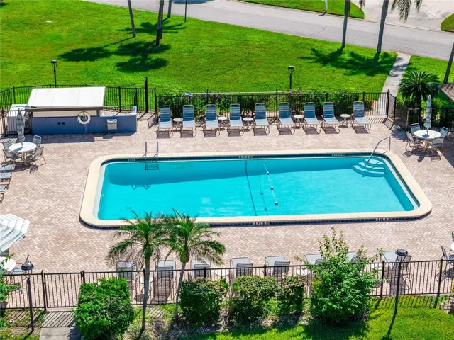 Community pool