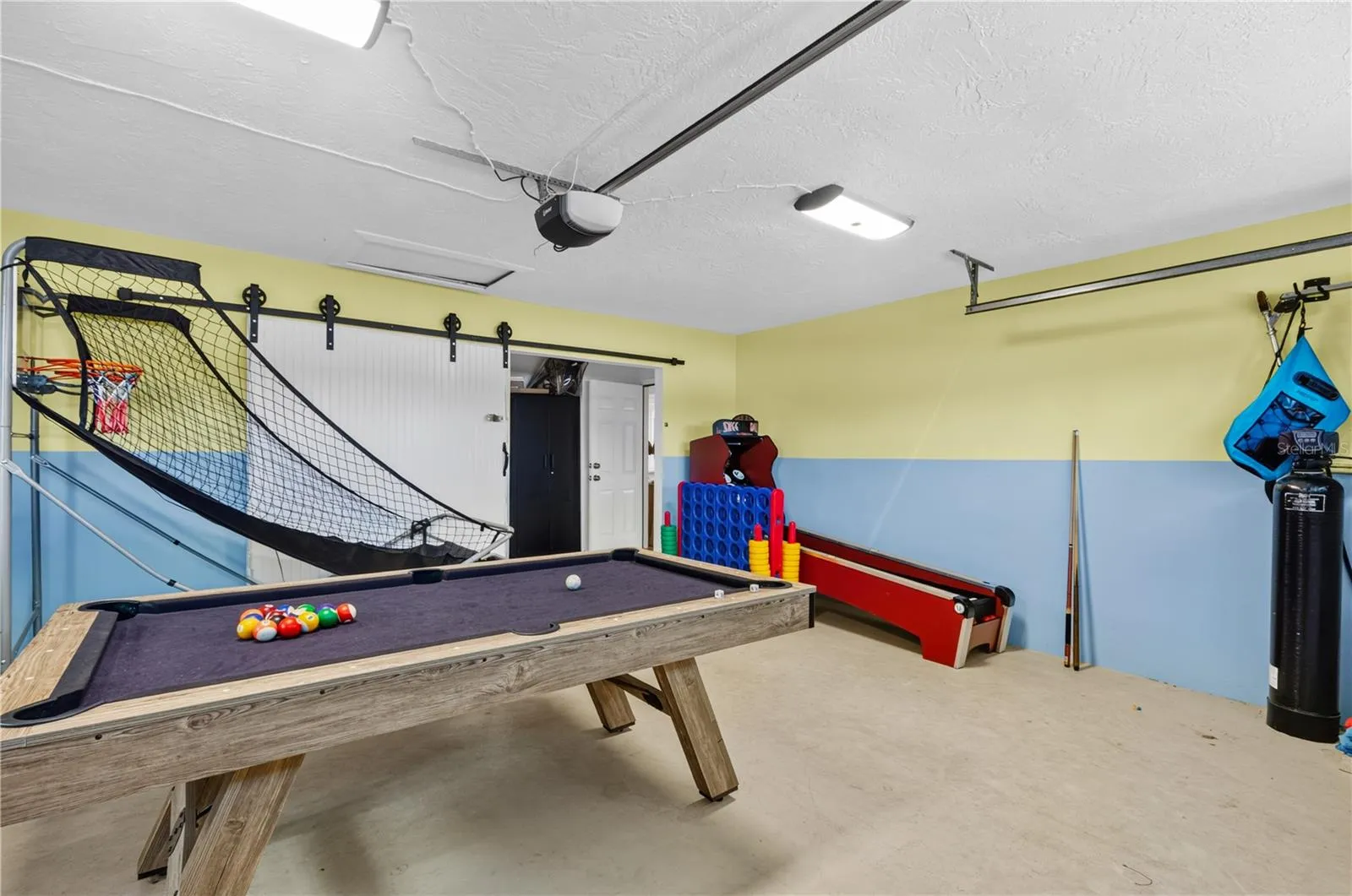 2 Car Garage