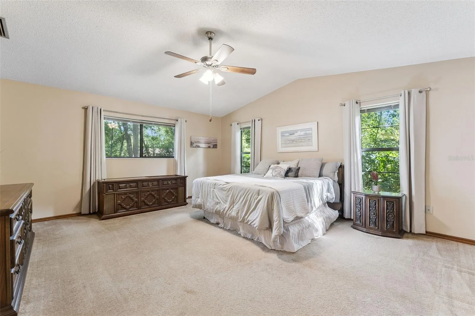 Oversized primary suite