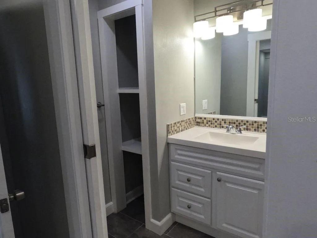 MSTR BATH