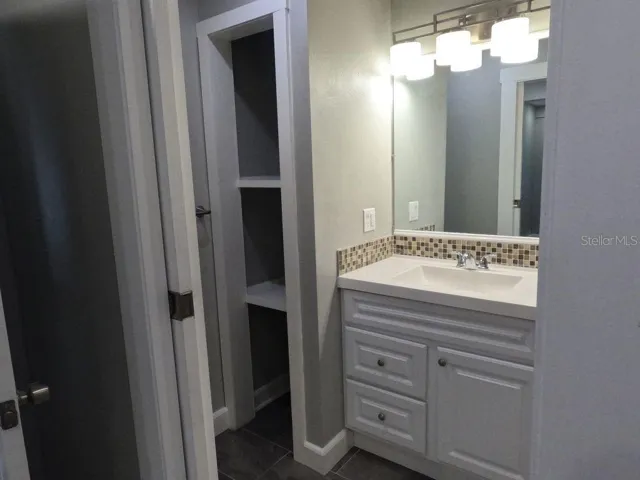 MSTR BATH