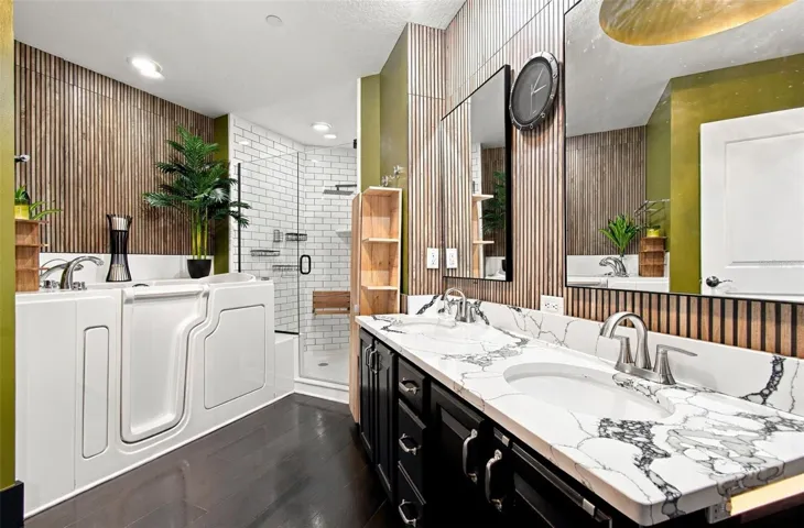 Walk in spa tub