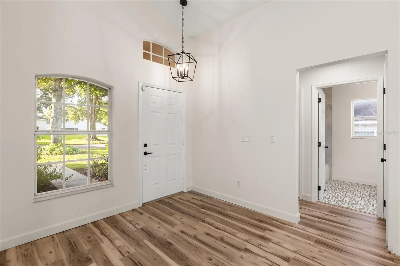 Front door entry With plenty of natural light