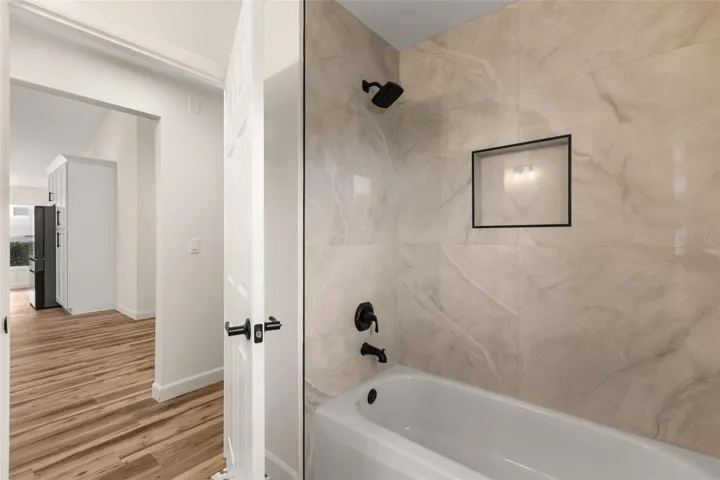 Modern guest bathroom
