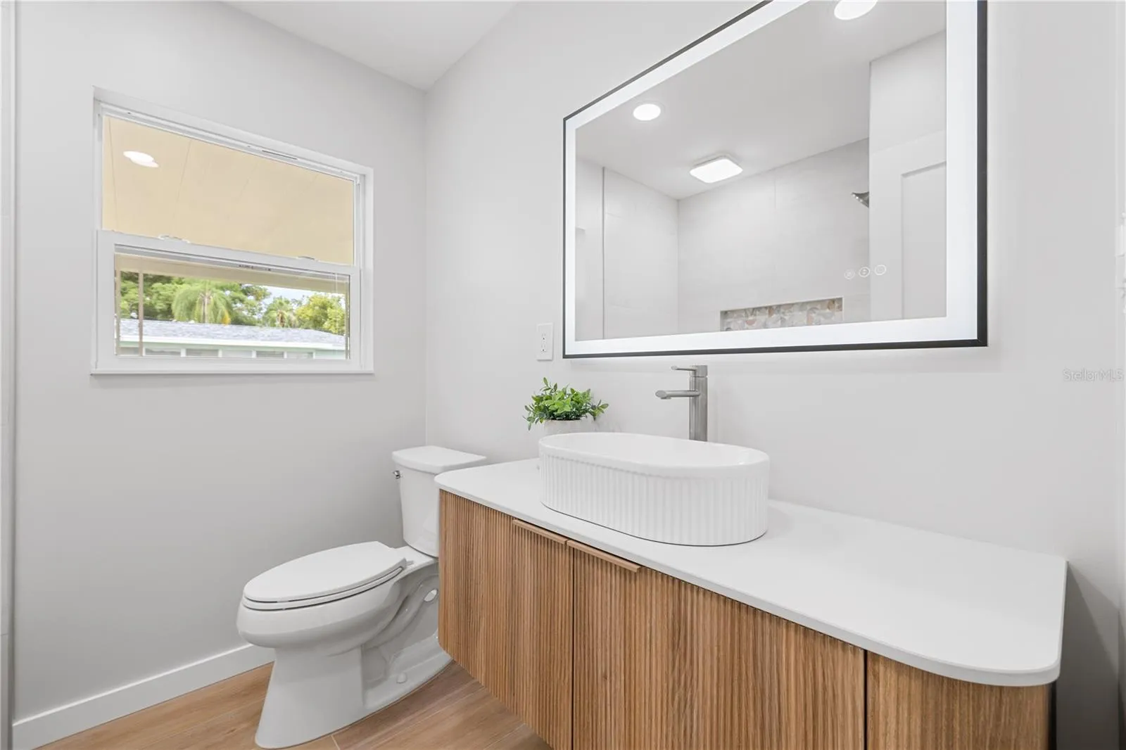 Main, hallway bath