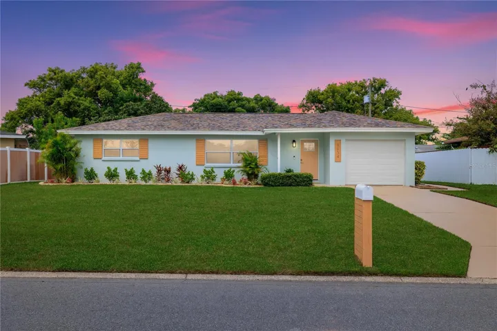 Welcome Home to 8834 108th Ln in Seminole