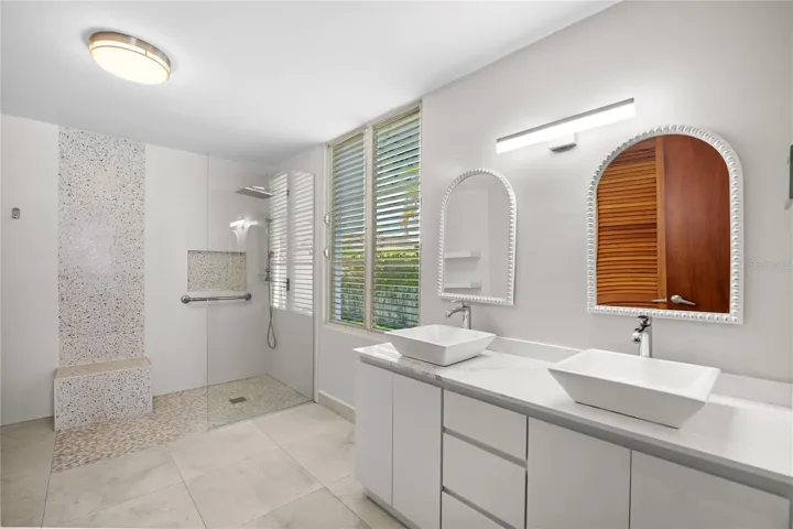 Primary Suite Bathroom