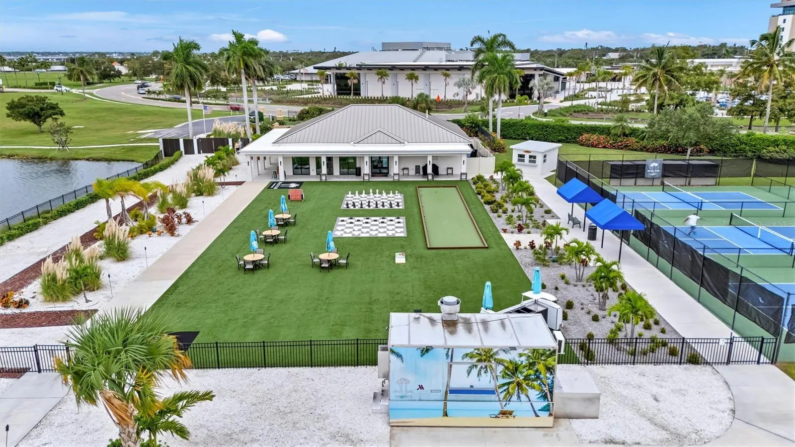 Resort Amenities - Beach Club