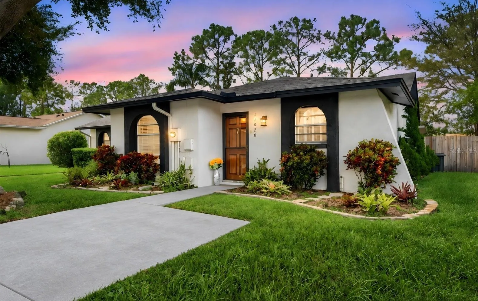Welcome to your Carrollwood home! This photo has been virtually edited.