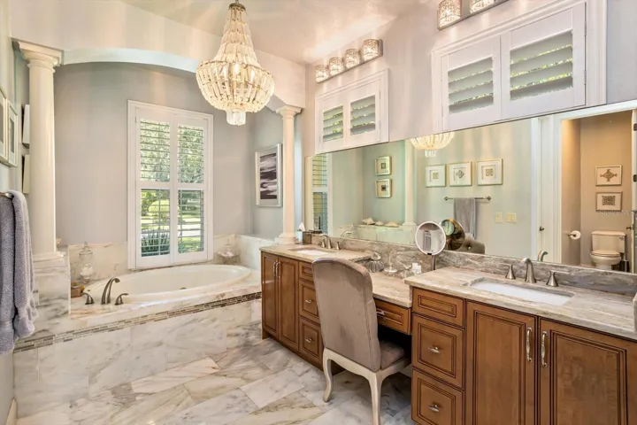Primary Bath - Jetted Garden Tub