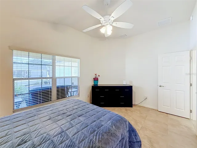 Guest bedroom