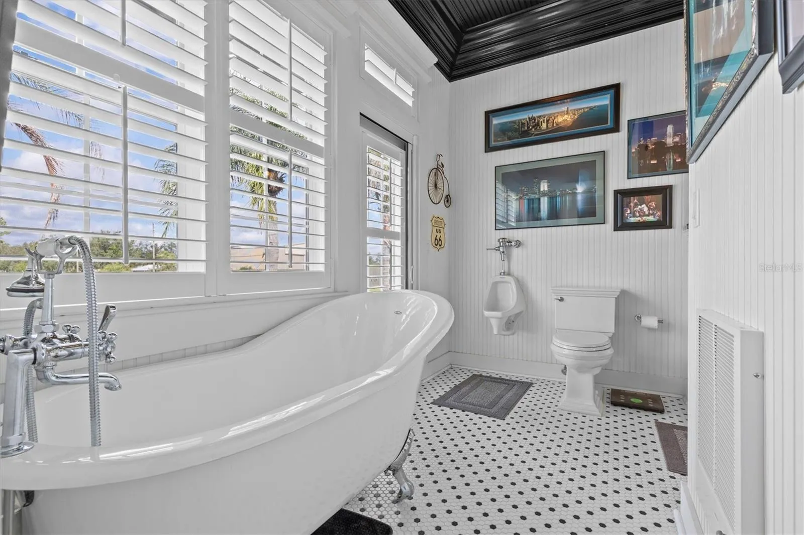 Claw Tub