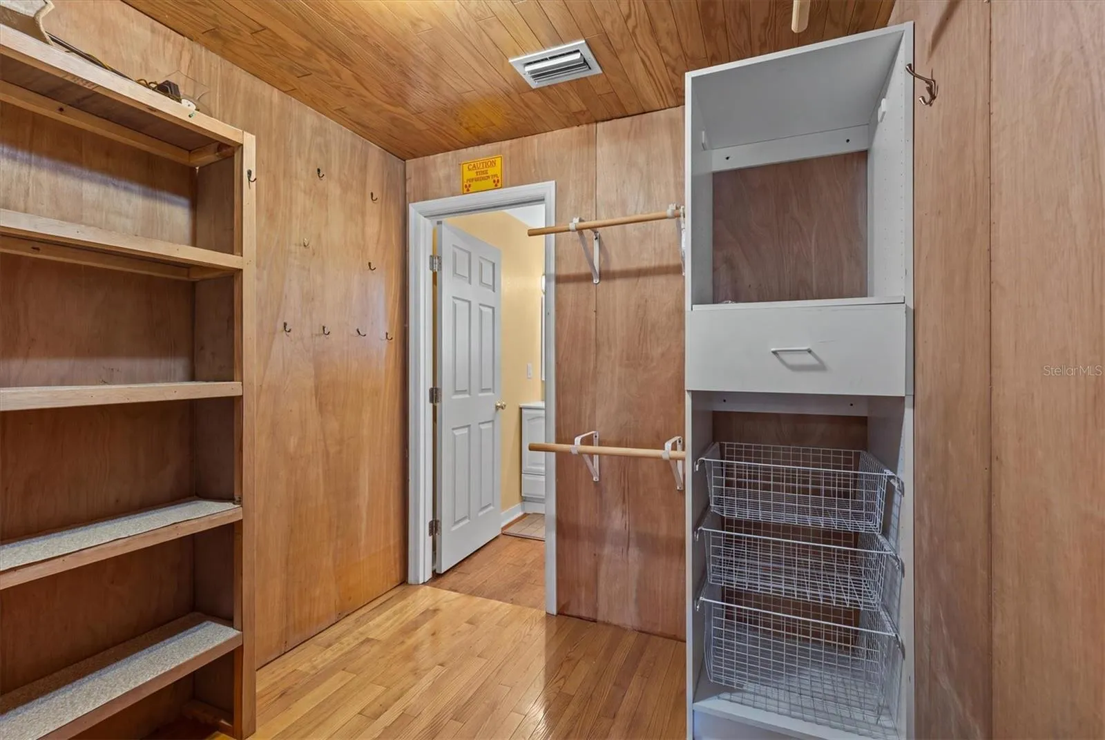 Studio - Closet