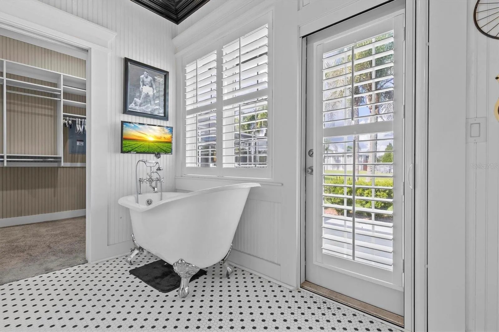 Claw Tub