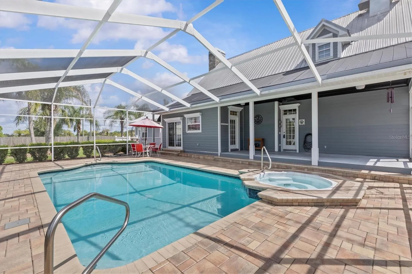 Solar Heated Pool &amp; Spa