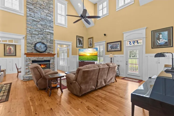 Living Room with Vaulted Ceilings