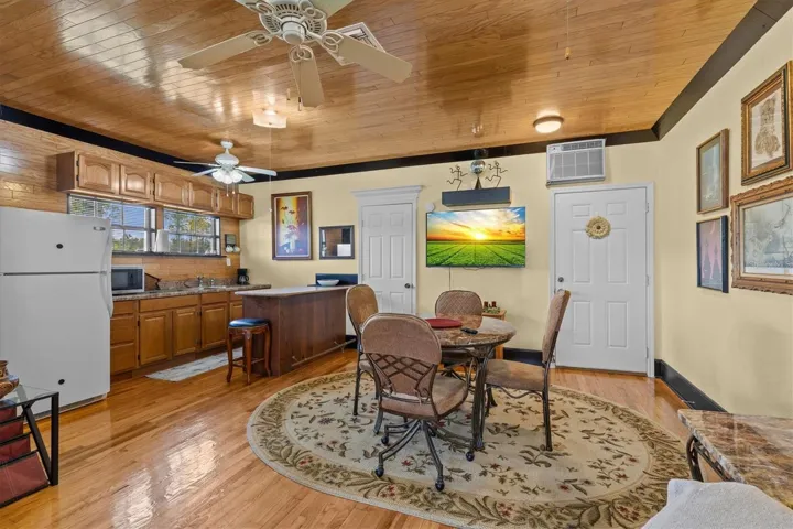 Studio Apartment - Dining Area