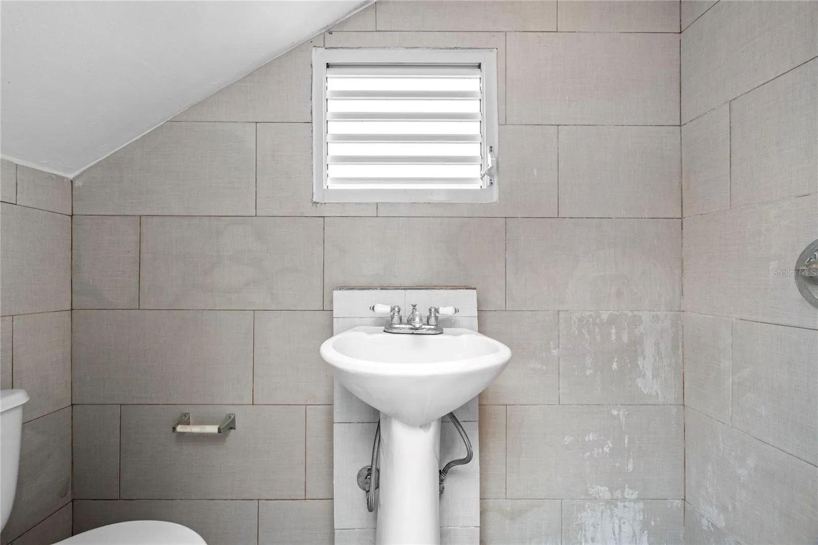 Third bathroom, in back terrace