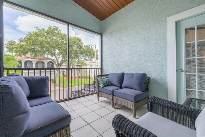 guest suite balcony