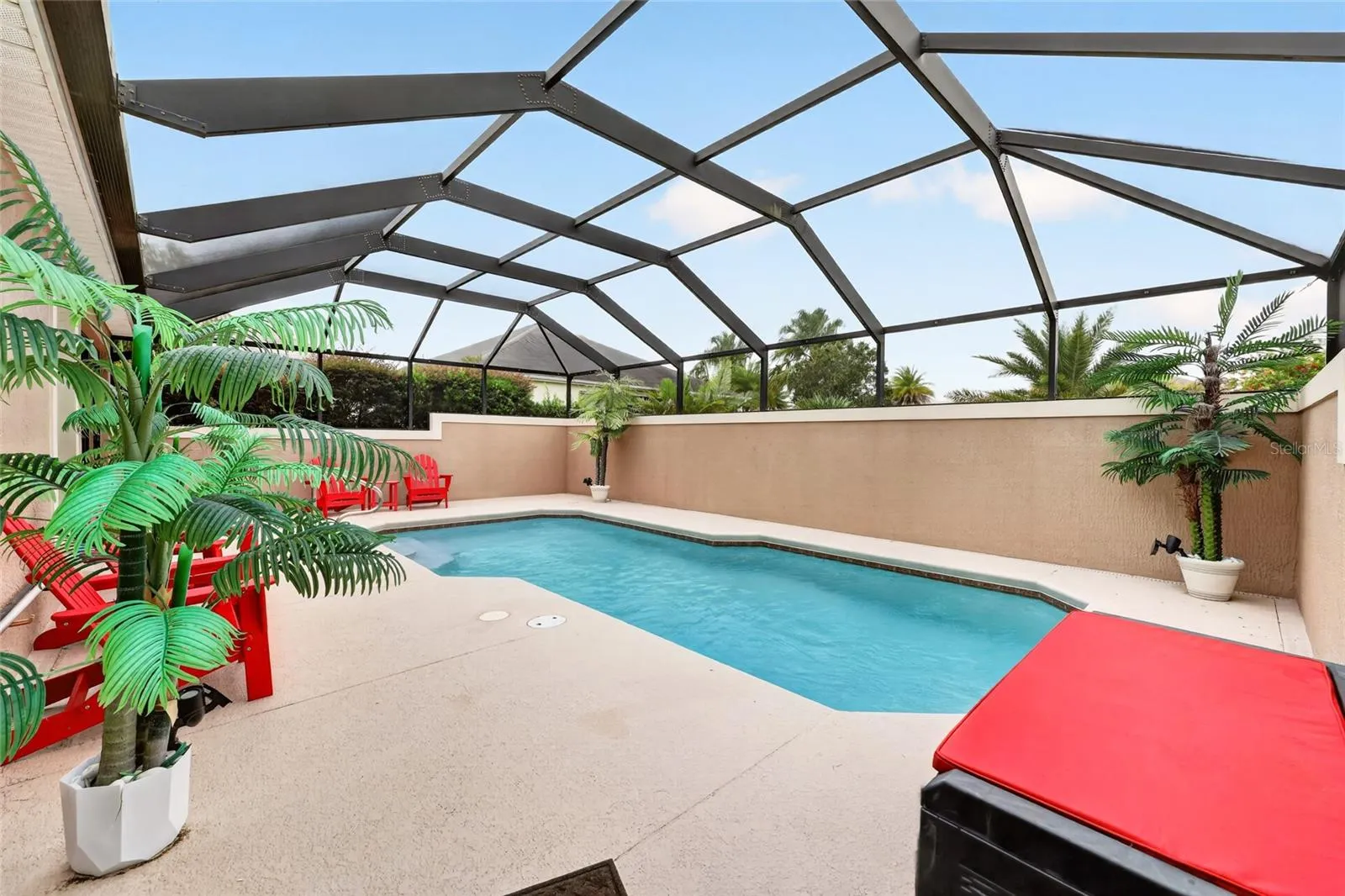 Solar Heated Pool Approx 10Ft x 22Ft