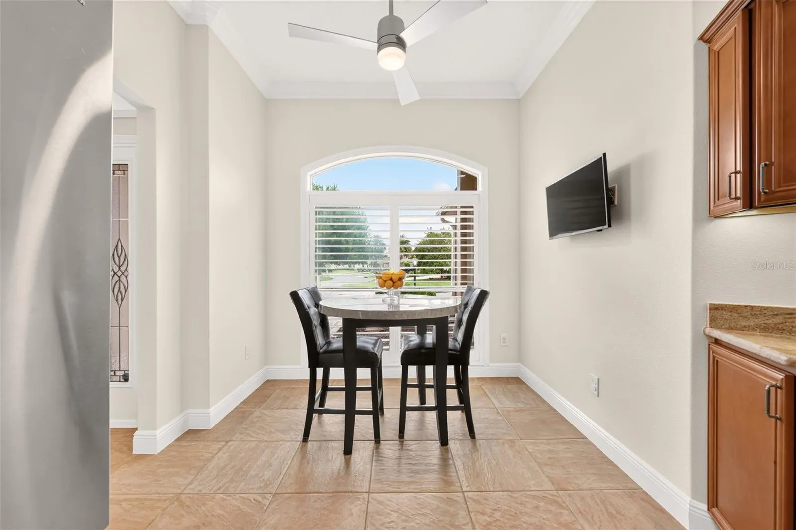 Breakfast Nook with Large Window to Front Porch