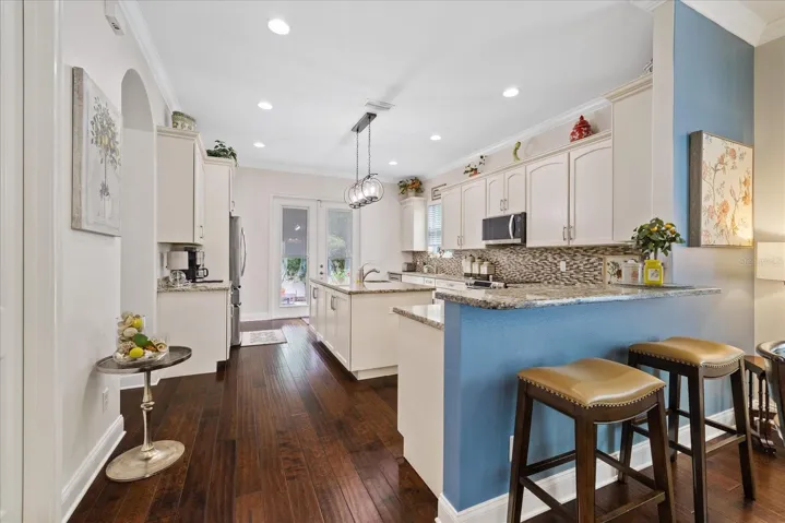 Kitchen Bar