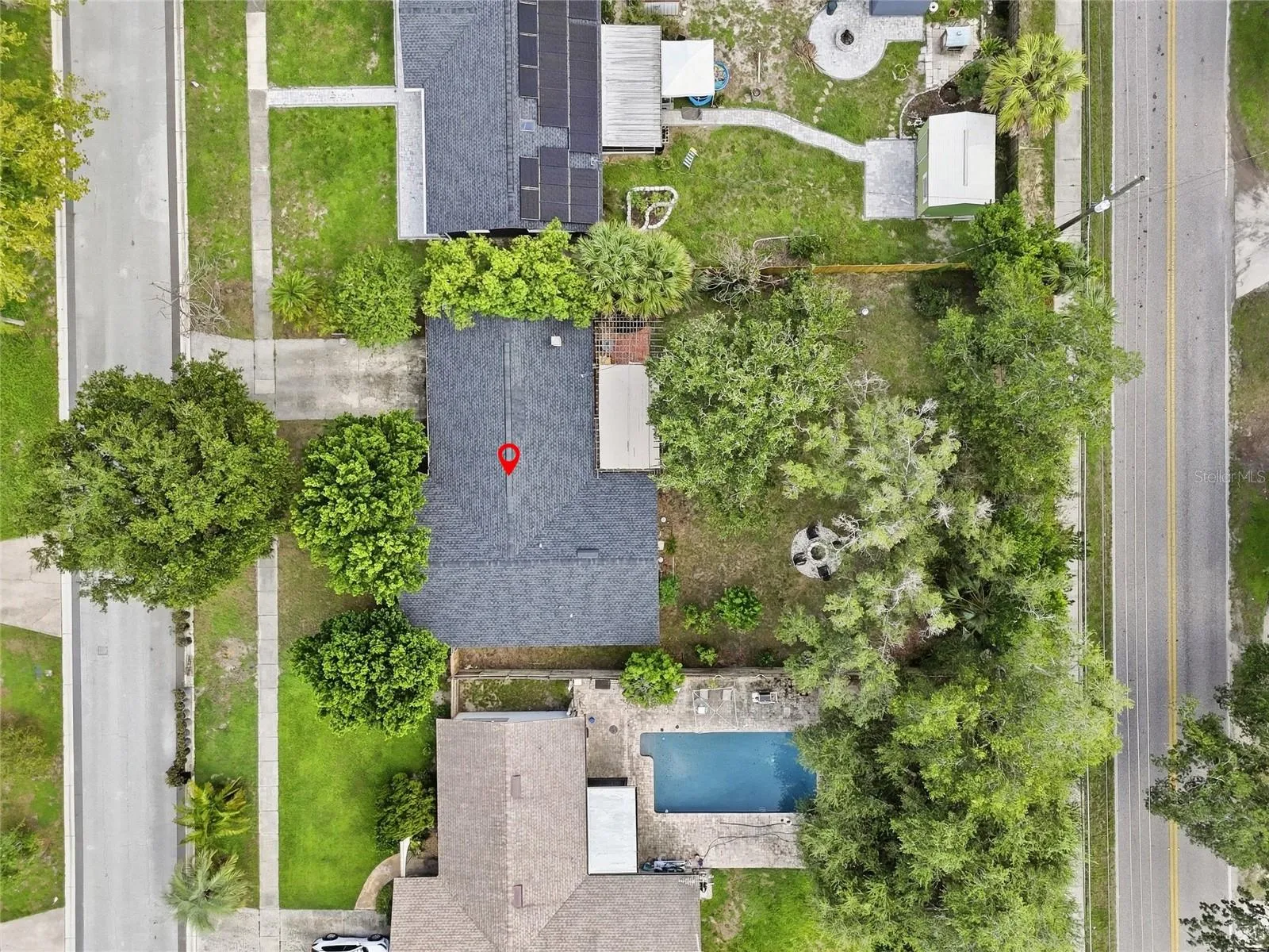 An overhead view places 4542 Flagg St and its outdoor spaces in context.