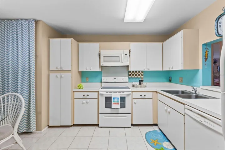 Eat In Kitchen