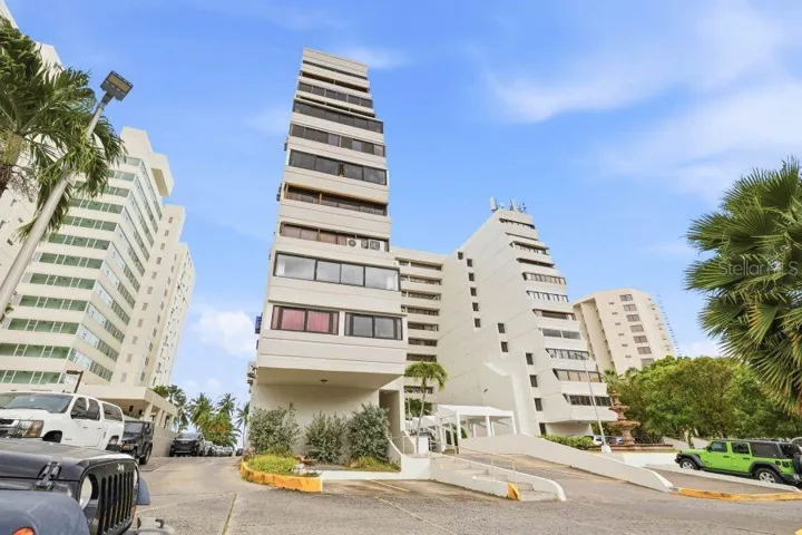 Street front, the apartment is this side