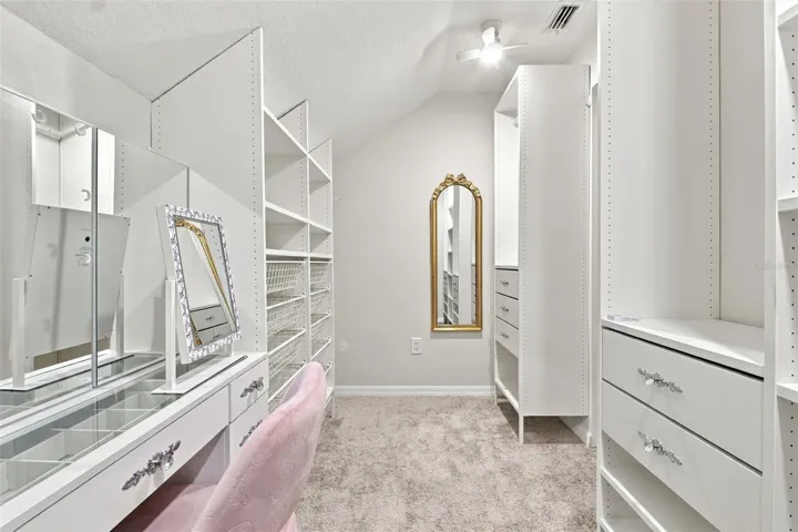 Walk-in Closet