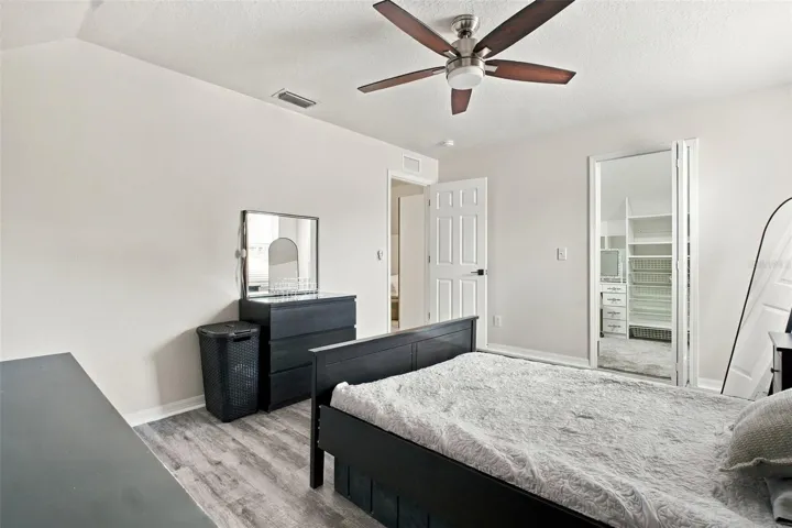 econd Bedroom