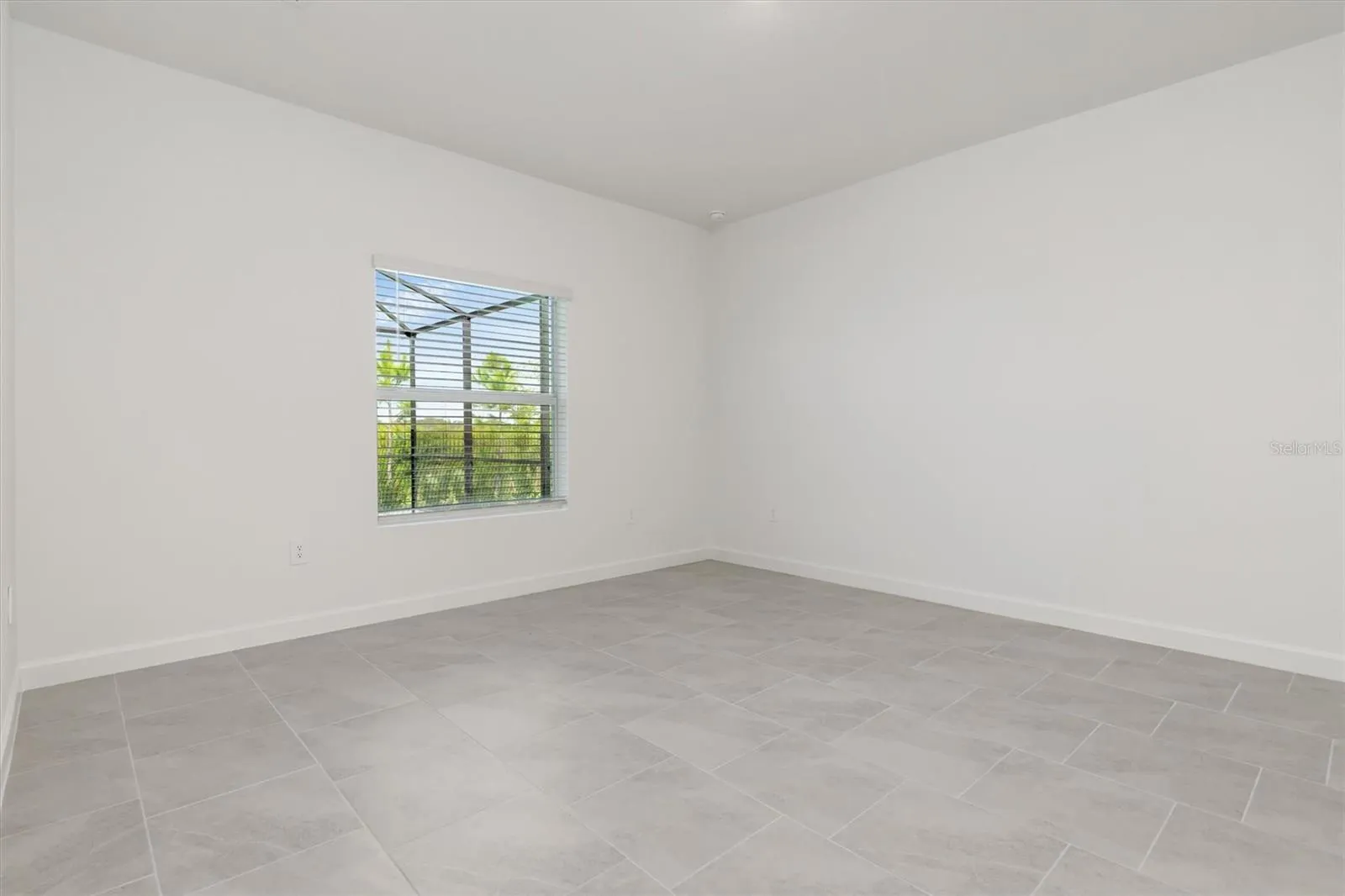 Owner's Suite 15 x 14